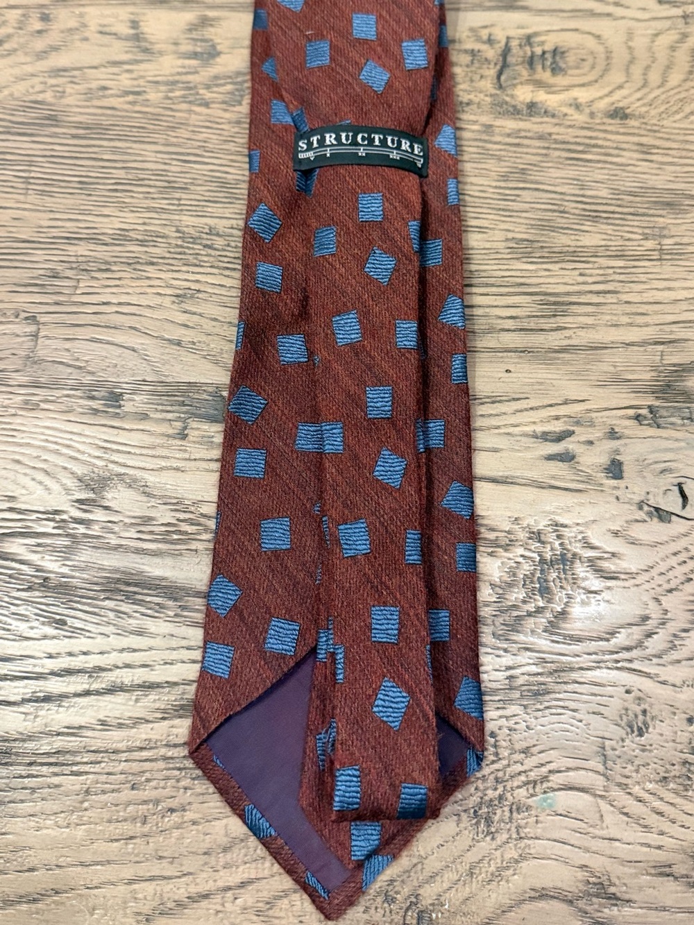 Structure Rust-Brown Tie with Blue Square Pattern - Picture 2 of 2